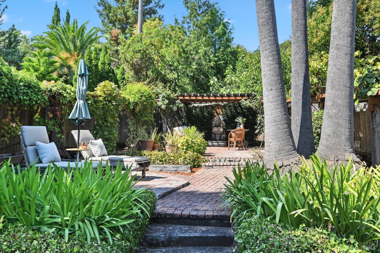 Detail Gallery Image 33 of 46 For 1 Hilldale Dr, San Anselmo,  CA 94960 - 4 Beds | 3 Baths