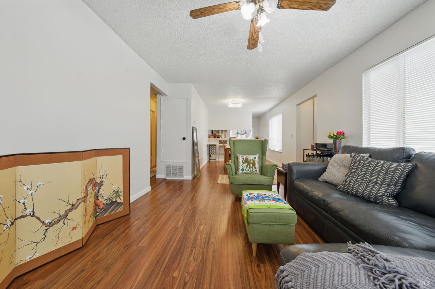 Detail Gallery Image 3 of 24 For 4214 Saturn Way, Union City,  CA 94587 - 2 Beds | 1 Baths