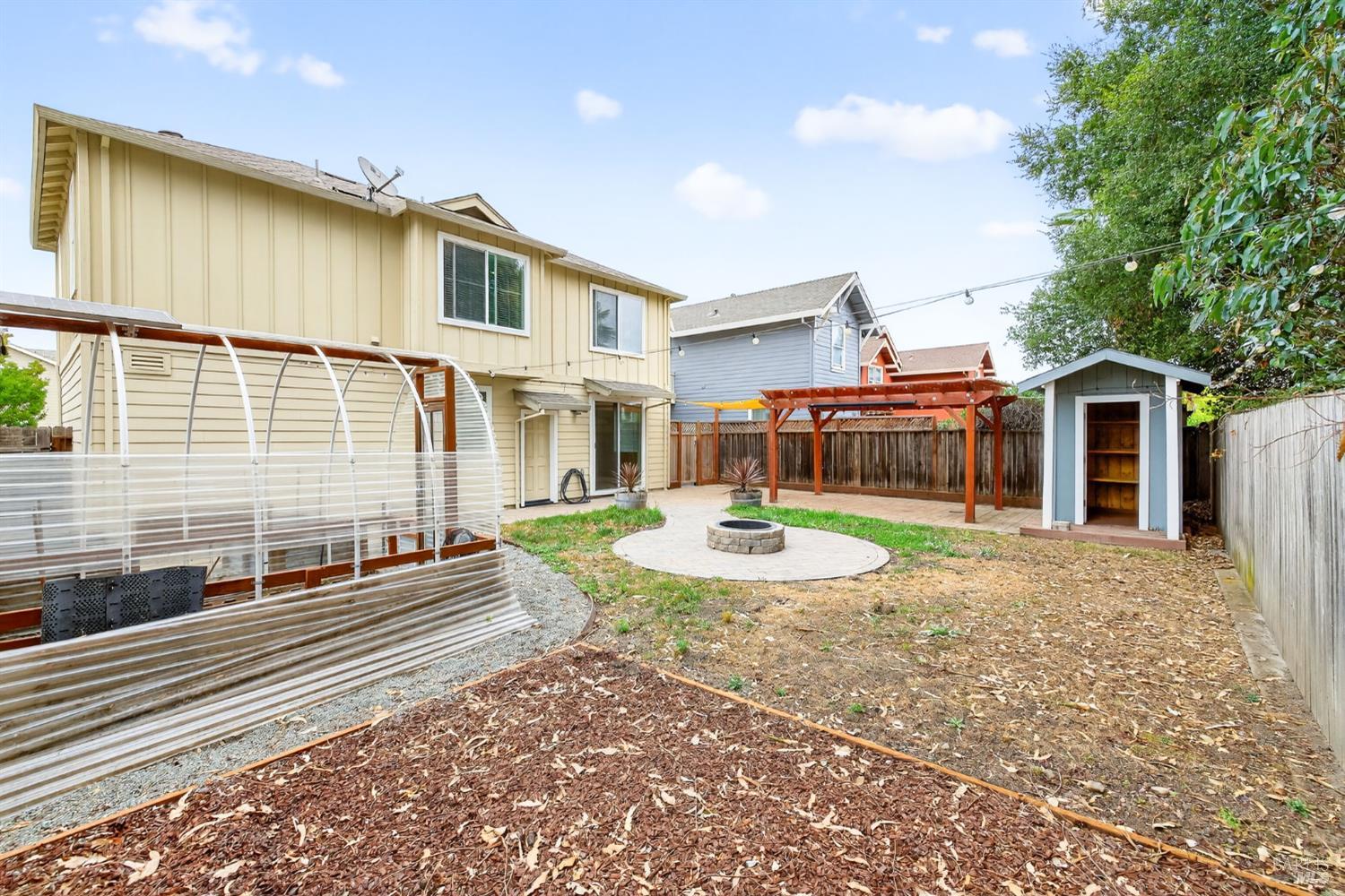 Detail Gallery Image 33 of 41 For 2110 Northfield Dr, Santa Rosa,  CA 95403 - 3 Beds | 2/1 Baths