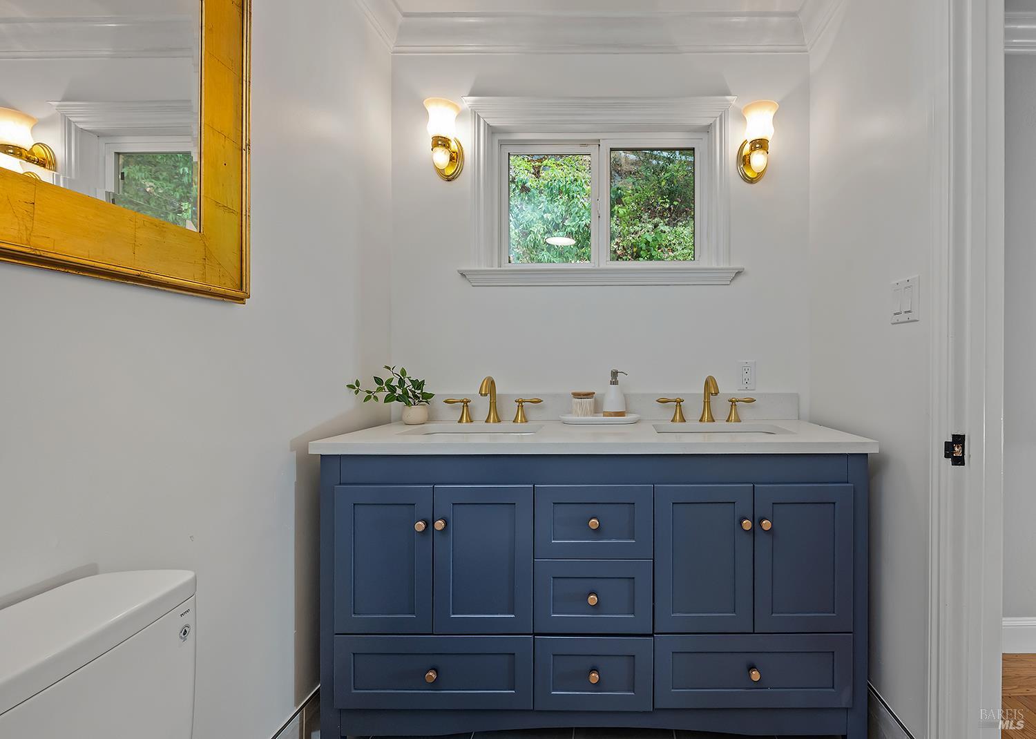 Detail Gallery Image 33 of 55 For 444 the Alameda Unkn, San Anselmo,  CA 94960 - 5 Beds | 2/1 Baths