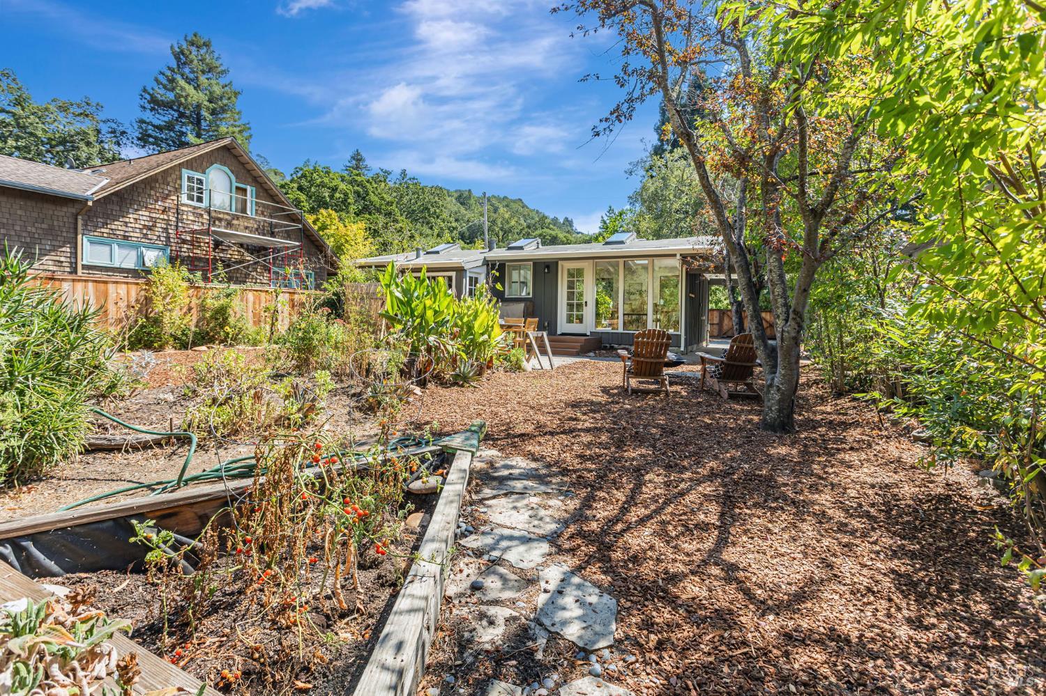 Detail Gallery Image 33 of 41 For 74 Creek Rd, Fairfax,  CA 94930 - 2 Beds | 1 Baths
