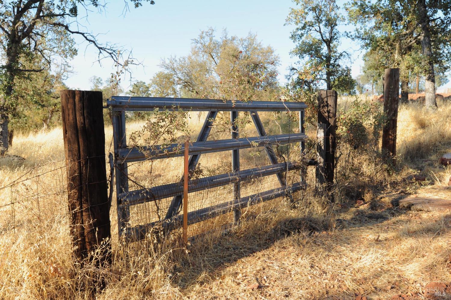 Detail Gallery Image 3 of 15 For 3642 Old Highway 53 Unkn, Clearlake,  CA 95422 - 2 Beds | 1 Baths