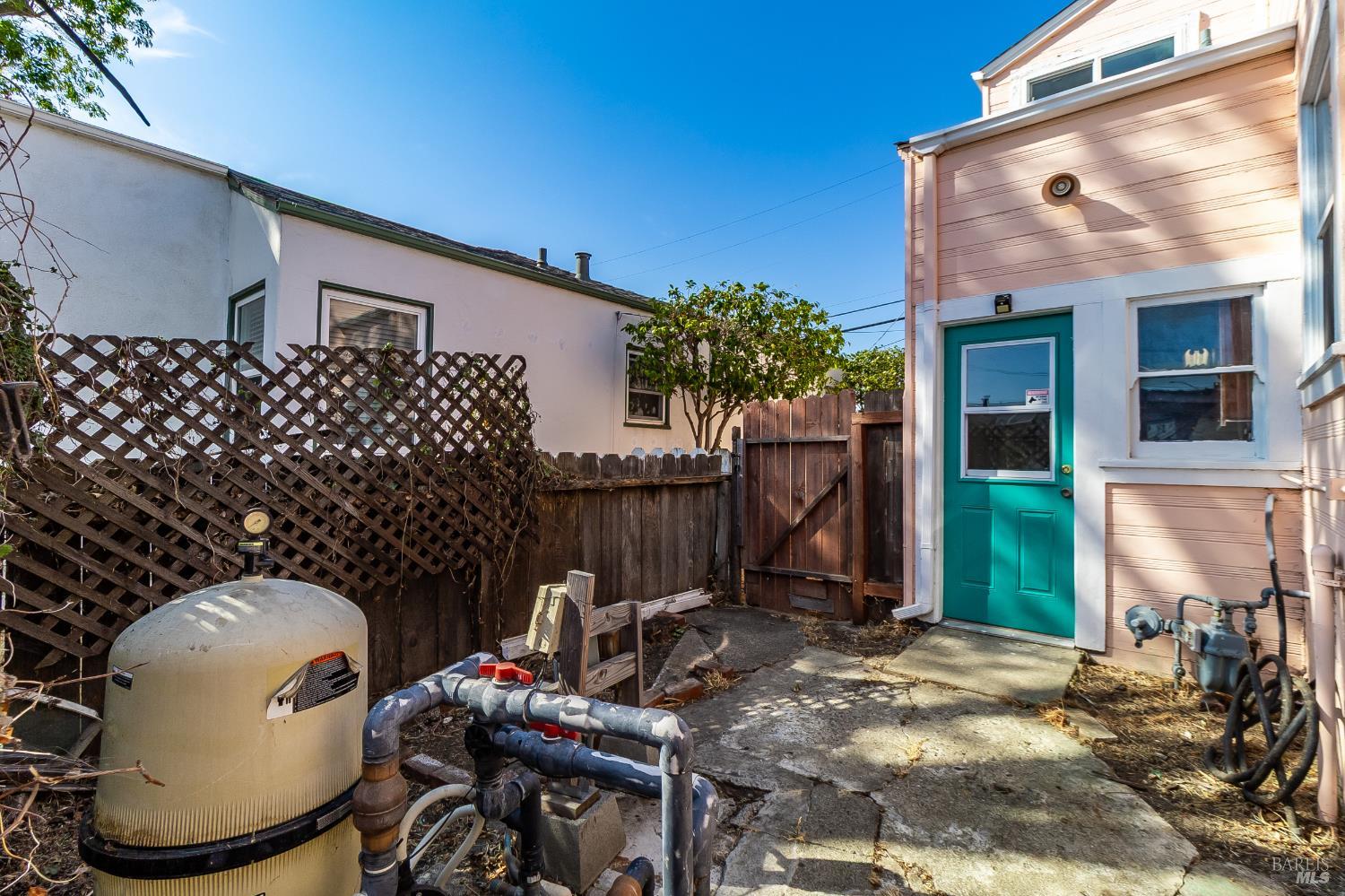 Detail Gallery Image 47 of 52 For 121 California St, Vallejo,  CA 94590 - 3 Beds | 1 Baths