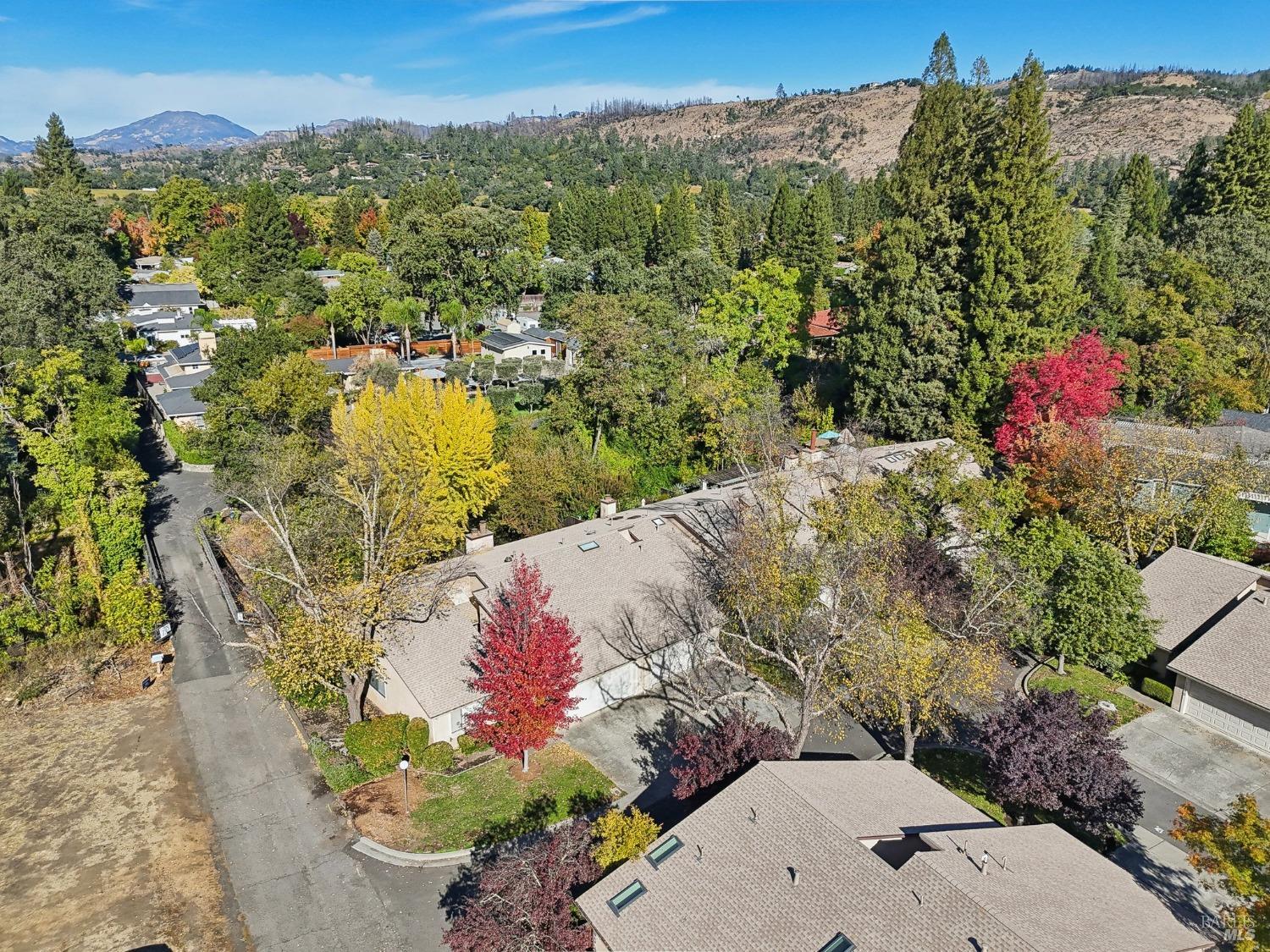 Detail Gallery Image 27 of 34 For 1240 Peppertree Cir, Saint Helena,  CA 94574 - 2 Beds | 2 Baths