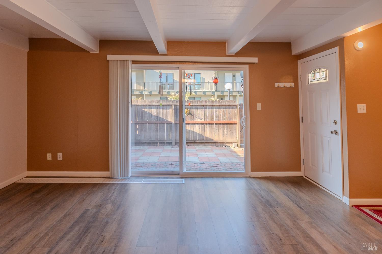 Detail Gallery Image 8 of 24 For 11 Avram Ave, Rohnert Park,  CA 94928 - 2 Beds | 1/1 Baths