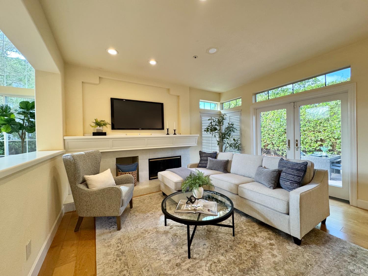 Detail Gallery Image 9 of 44 For 33 Cove Ct, Napa,  CA 94559 - 4 Beds | 2/1 Baths