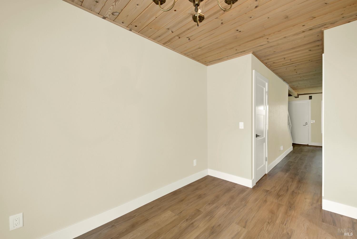 Detail Gallery Image 20 of 71 For 2009 Hawthorne Ter, Novato,  CA 94945 - 2 Beds | 1/1 Baths