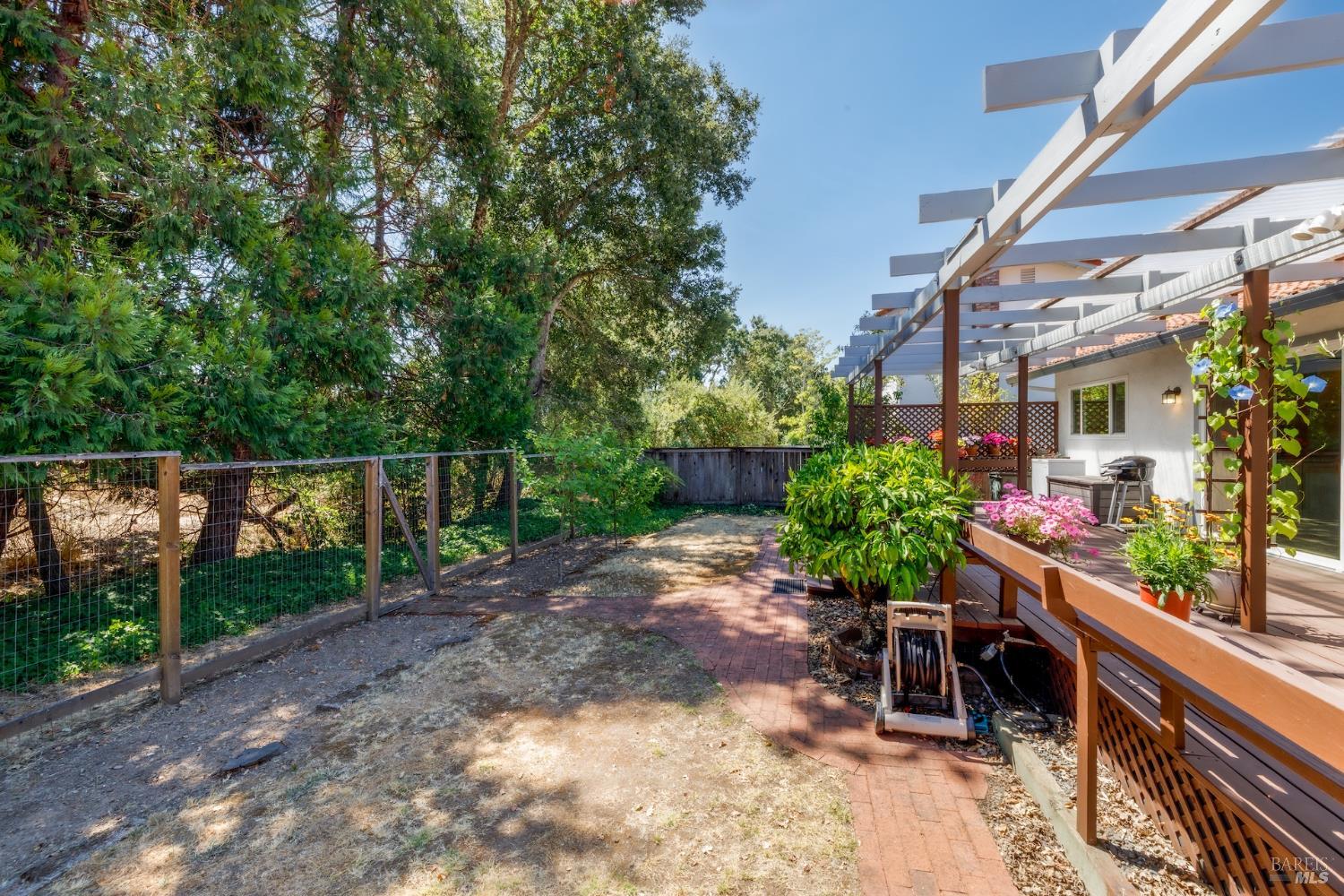 Detail Gallery Image 22 of 27 For 5518 Marit Dr, Santa Rosa,  CA 95409 - 2 Beds | 2 Baths