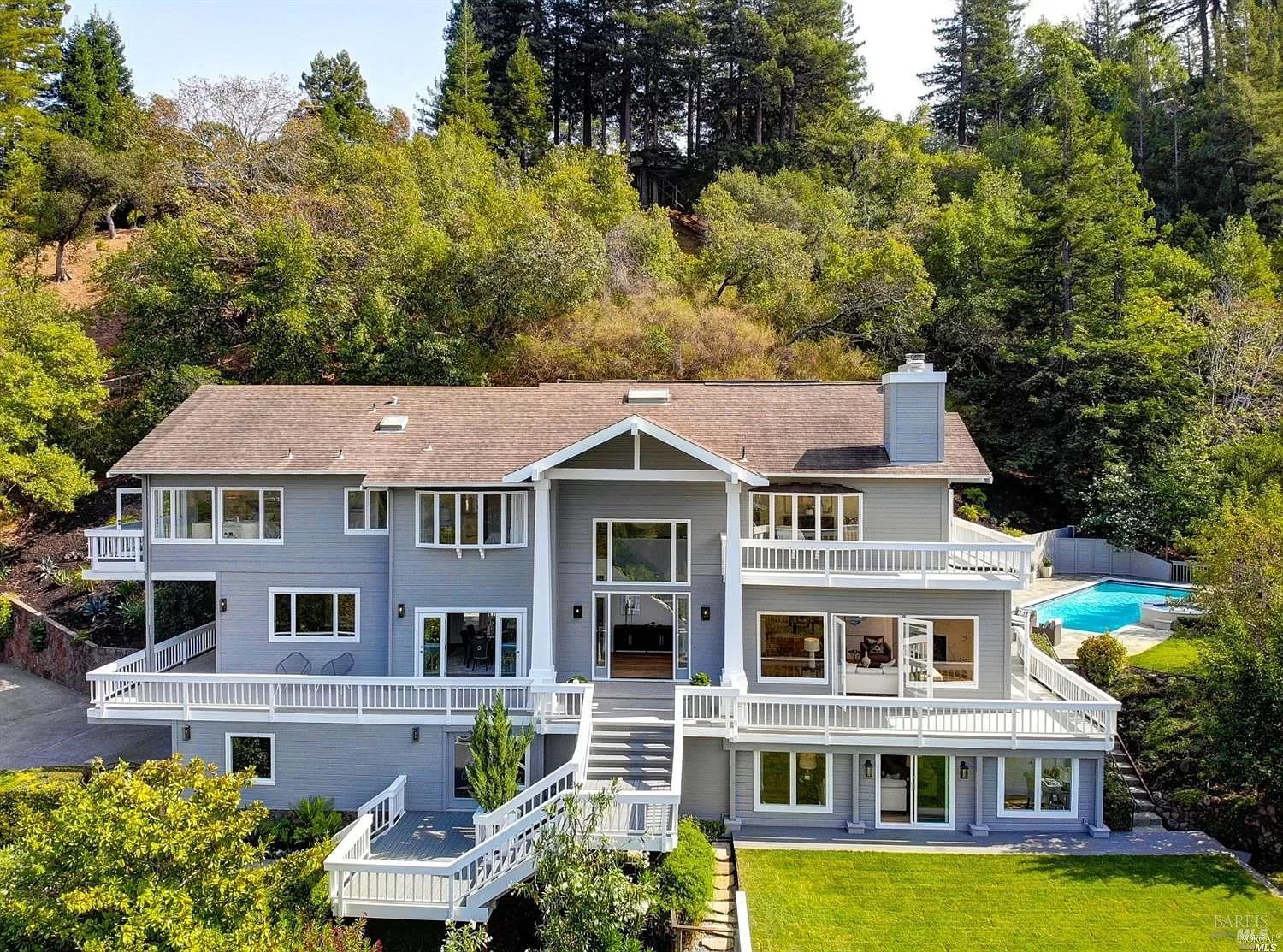 Detail Gallery Image 5 of 50 For 216 Evergreen Dr, Kentfield,  CA 94904 - 6 Beds | 6/1 Baths