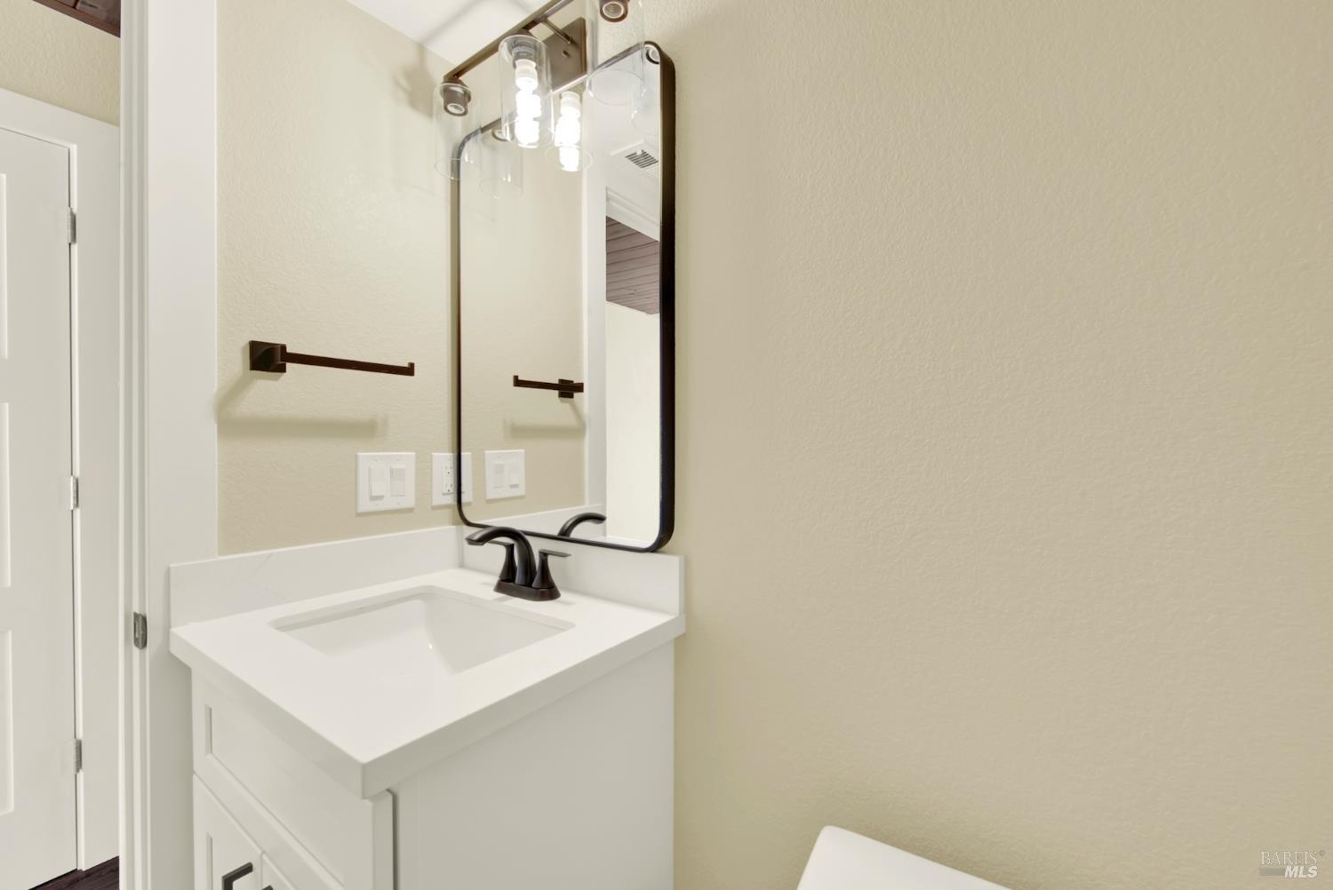 Detail Gallery Image 29 of 71 For 2009 Hawthorne Ter, Novato,  CA 94945 - 2 Beds | 1/1 Baths