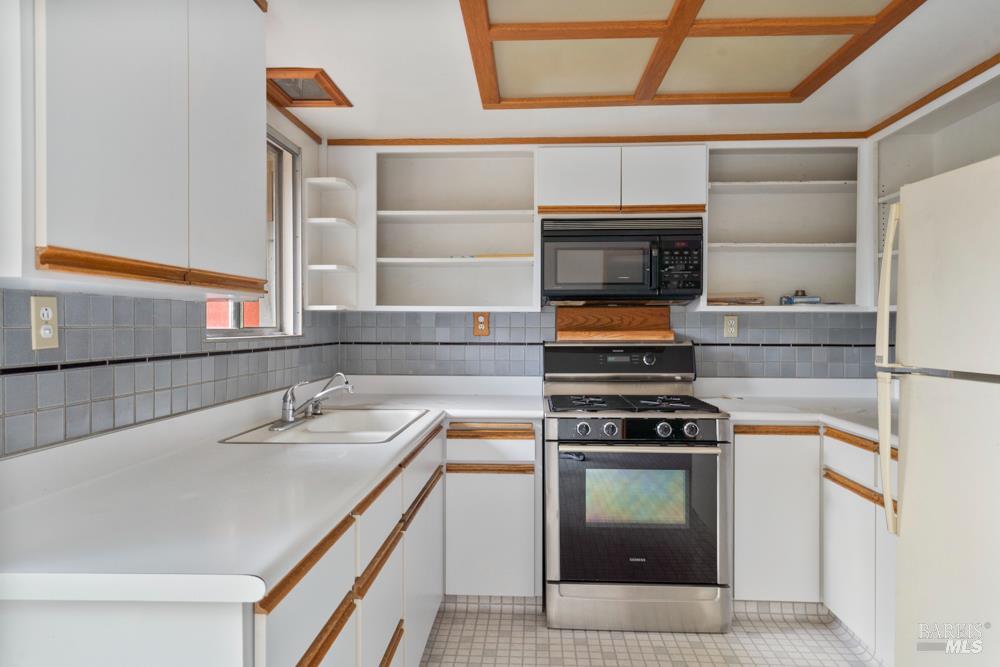 Detail Gallery Image 11 of 53 For 5152 Mcfarlane Rd, Sebastopol,  CA 95472 - 3 Beds | 1 Baths