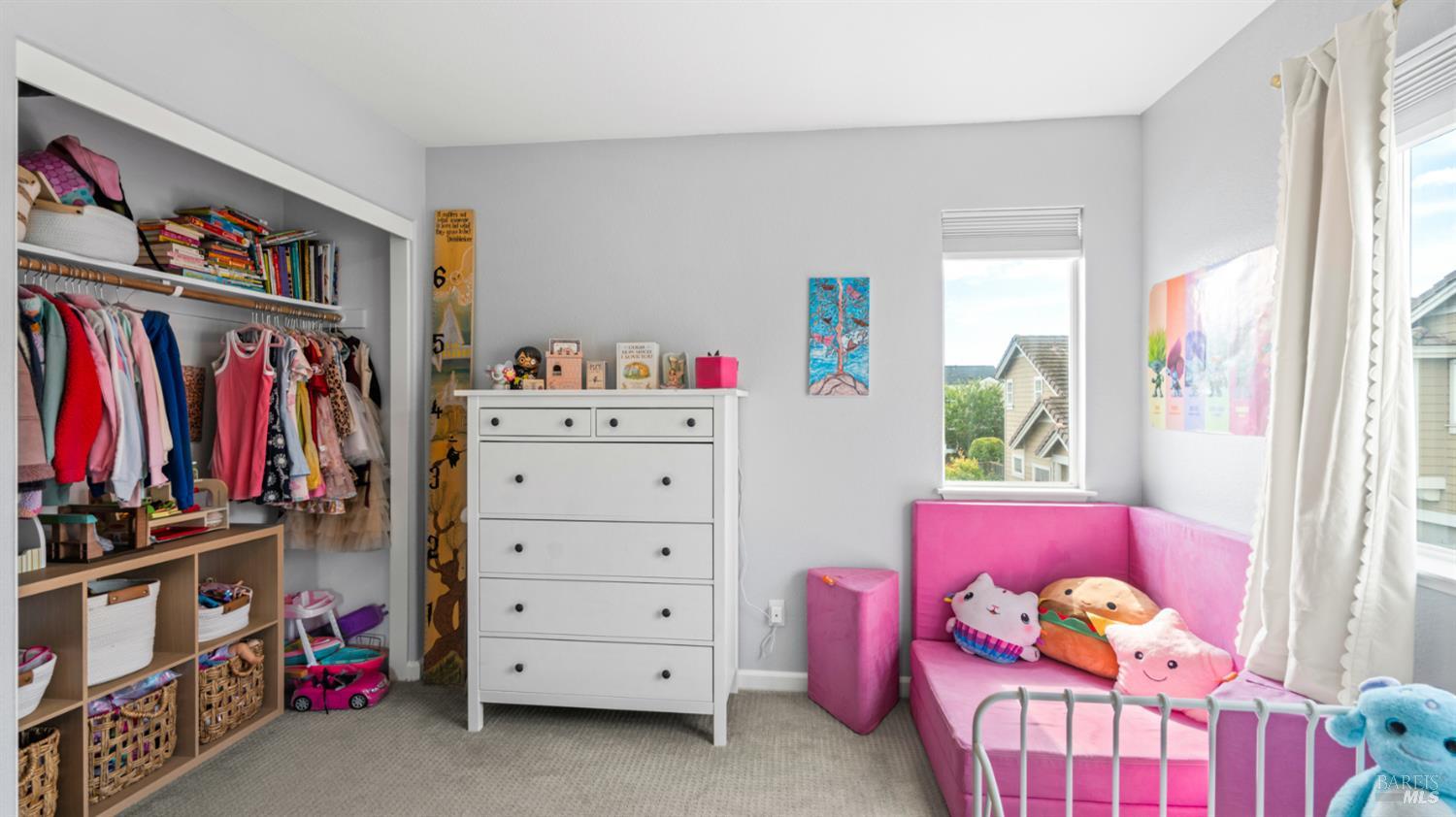 Detail Gallery Image 24 of 36 For 1407 Woodside Cir, Petaluma,  CA 94954 - 3 Beds | 2/1 Baths