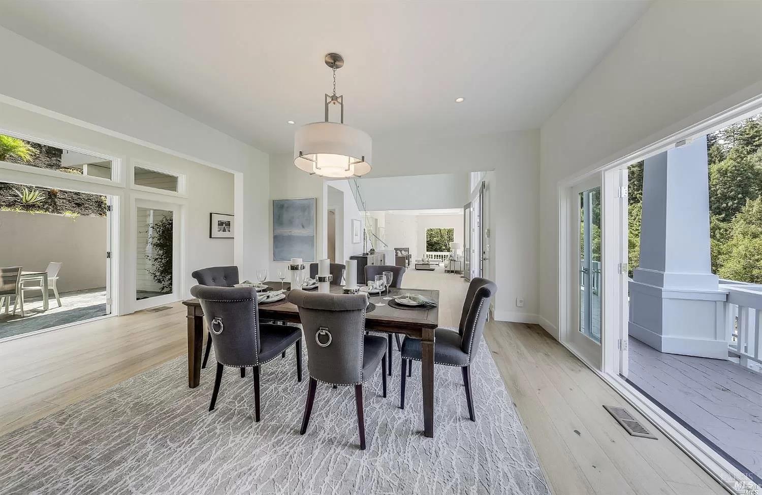 Detail Gallery Image 15 of 50 For 216 Evergreen Dr, Kentfield,  CA 94904 - 6 Beds | 6/1 Baths