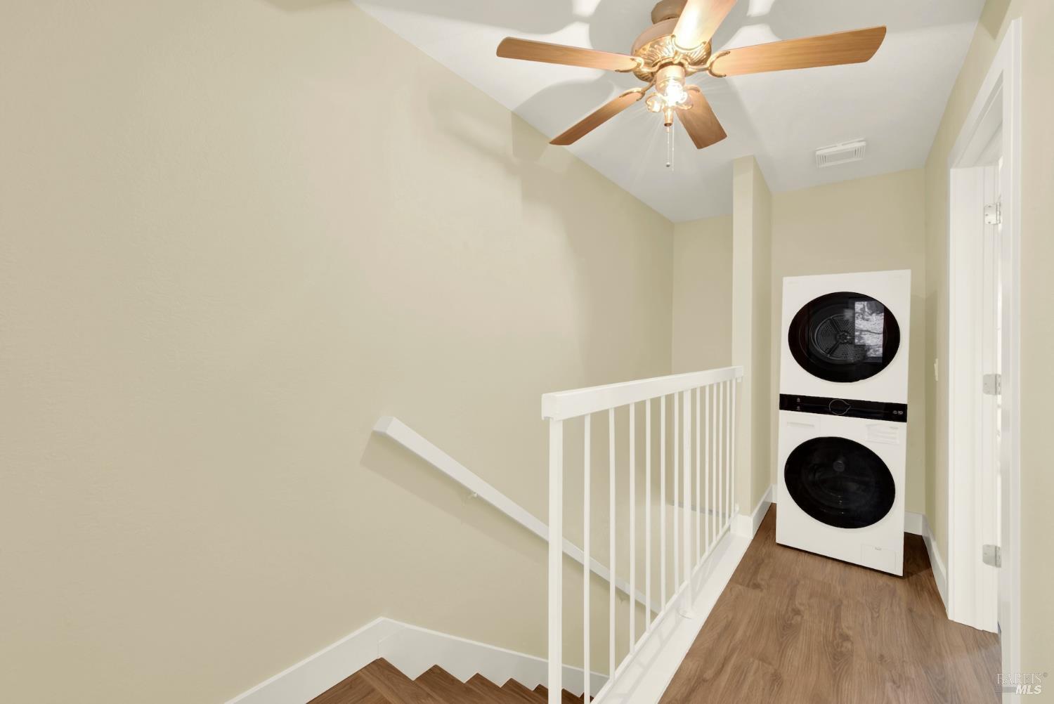 Detail Gallery Image 32 of 71 For 2009 Hawthorne Ter, Novato,  CA 94945 - 2 Beds | 1/1 Baths