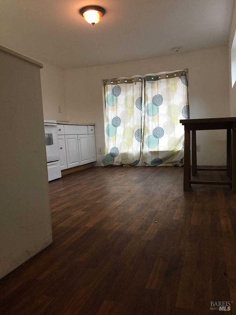 Detail Gallery Image 9 of 30 For 16292 19th Ave, Clearlake,  CA 95422 - 2 Beds | 1 Baths