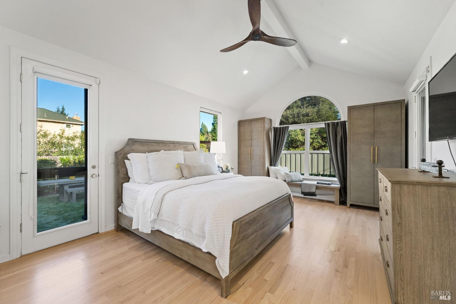Detail Gallery Image 16 of 37 For 1316 Sulphur Springs Ave, Saint Helena,  CA 94574 - 3 Beds | 2 Baths