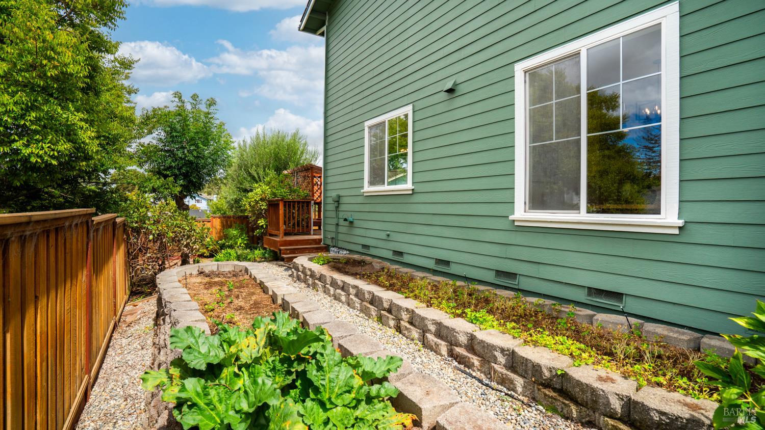 Detail Gallery Image 30 of 32 For 469 Christensen Ln, Cotati,  CA 94931 - 3 Beds | 2/1 Baths