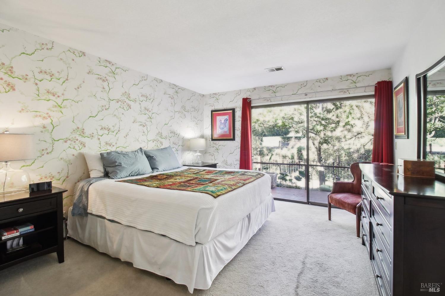 Detail Gallery Image 17 of 34 For 1240 Peppertree Cir, Saint Helena,  CA 94574 - 2 Beds | 2 Baths