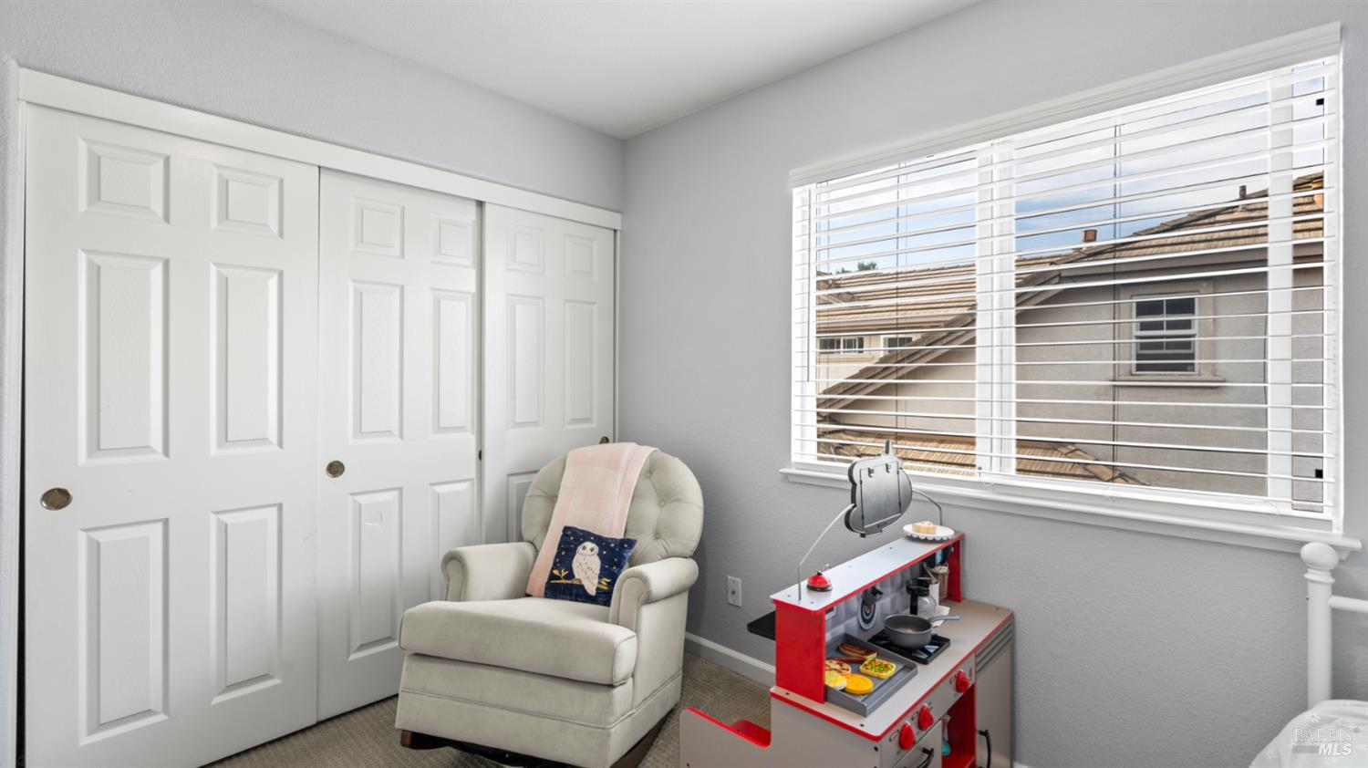 Detail Gallery Image 26 of 36 For 1407 Woodside Cir, Petaluma,  CA 94954 - 3 Beds | 2/1 Baths