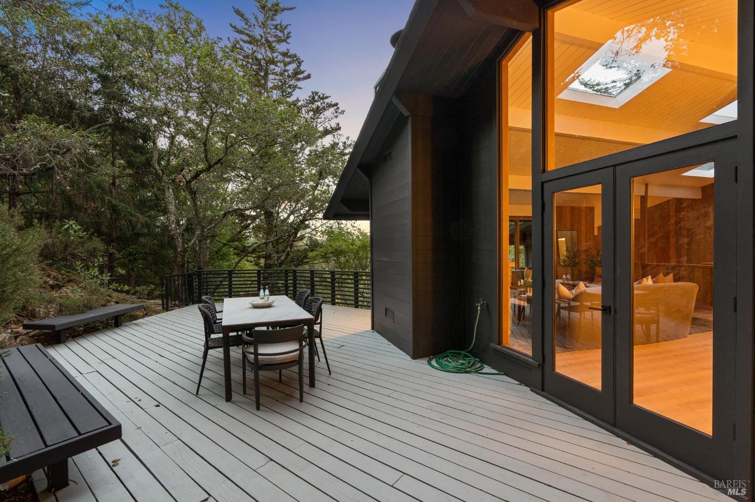 Detail Gallery Image 9 of 37 For 38 Glen Dr, Mill Valley,  CA 94941 - 4 Beds | 2 Baths