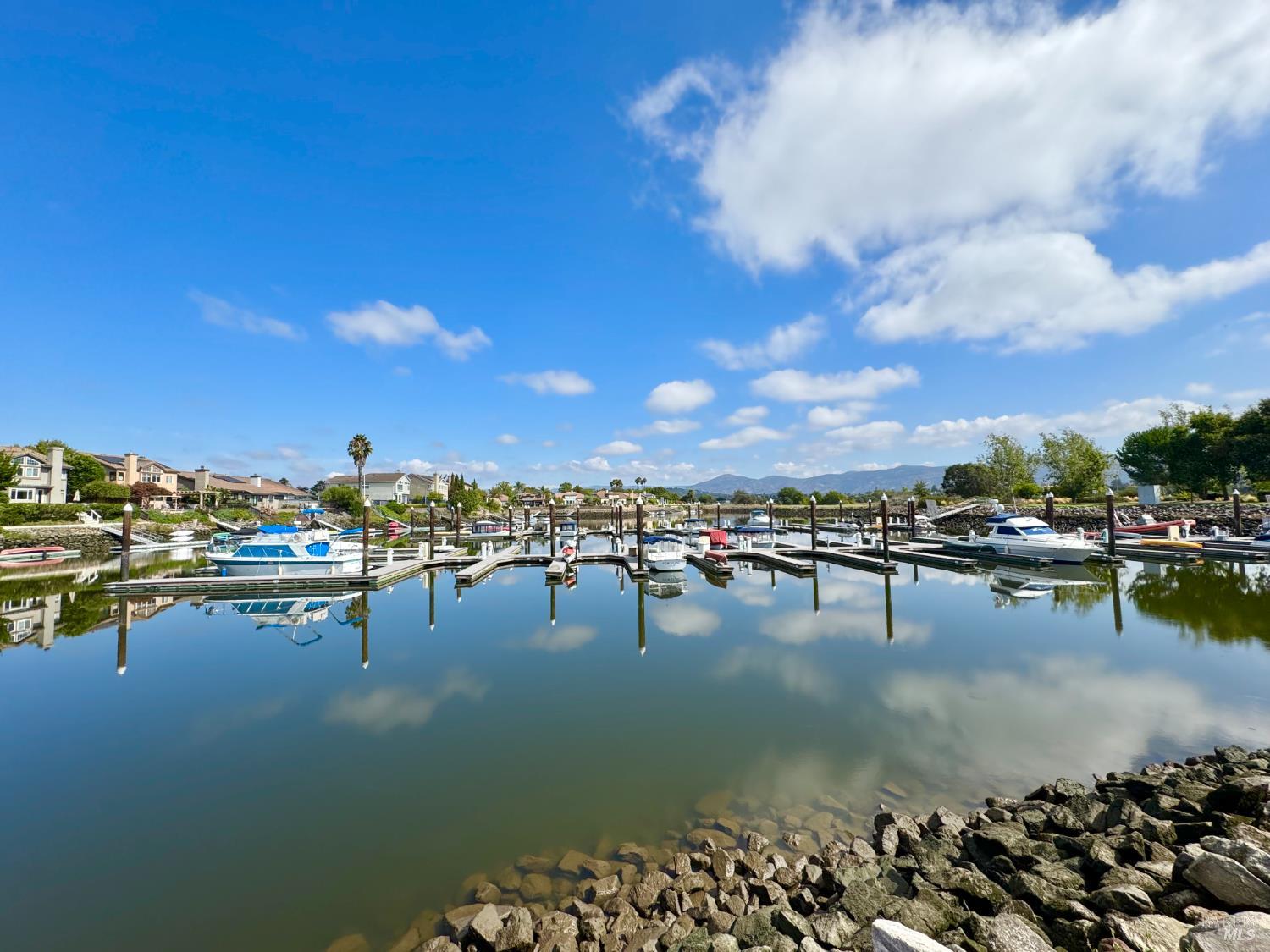 Detail Gallery Image 41 of 44 For 33 Cove Ct, Napa,  CA 94559 - 4 Beds | 2/1 Baths