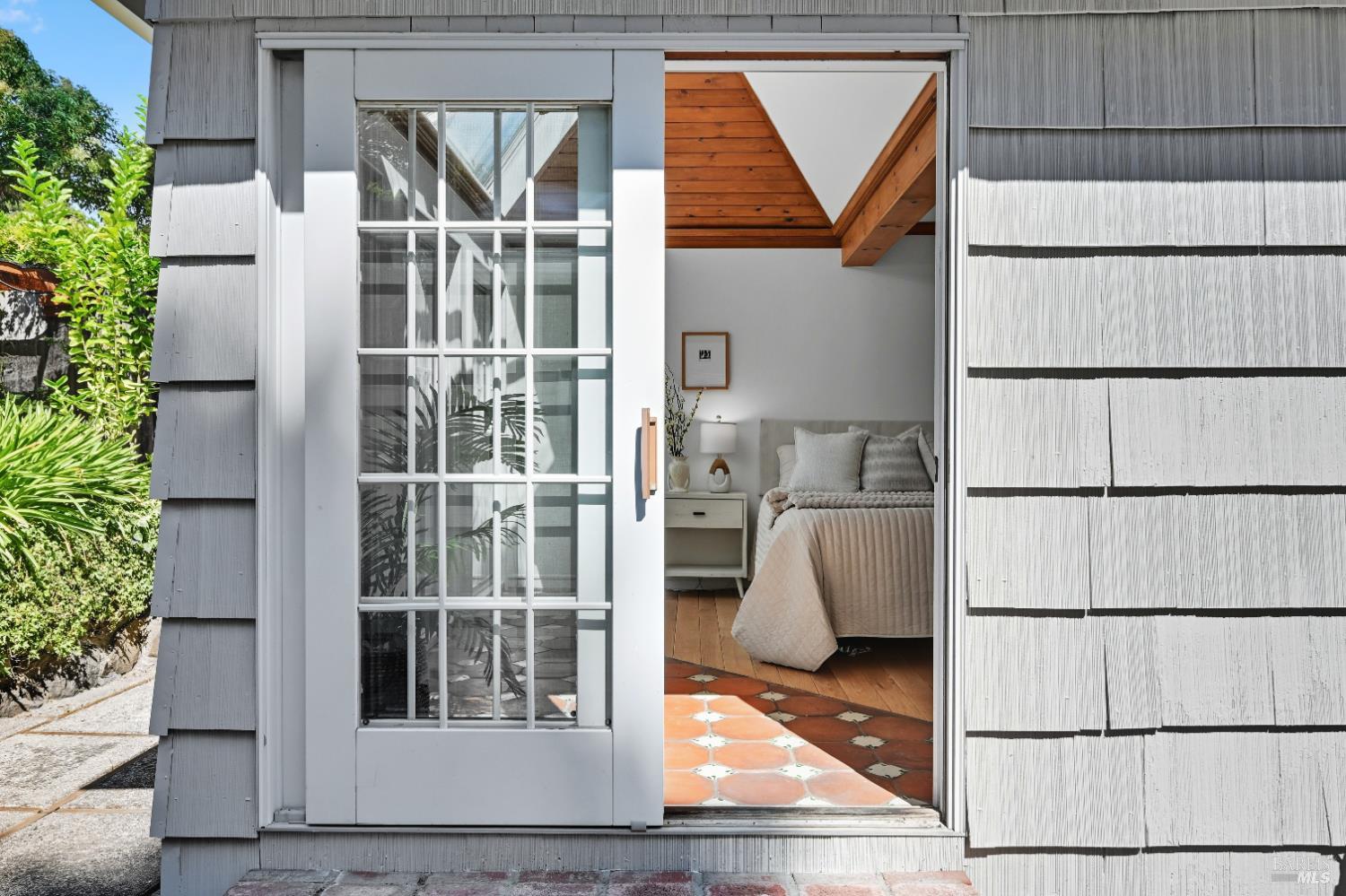 Detail Gallery Image 31 of 46 For 1 Hilldale Dr, San Anselmo,  CA 94960 - 4 Beds | 3 Baths