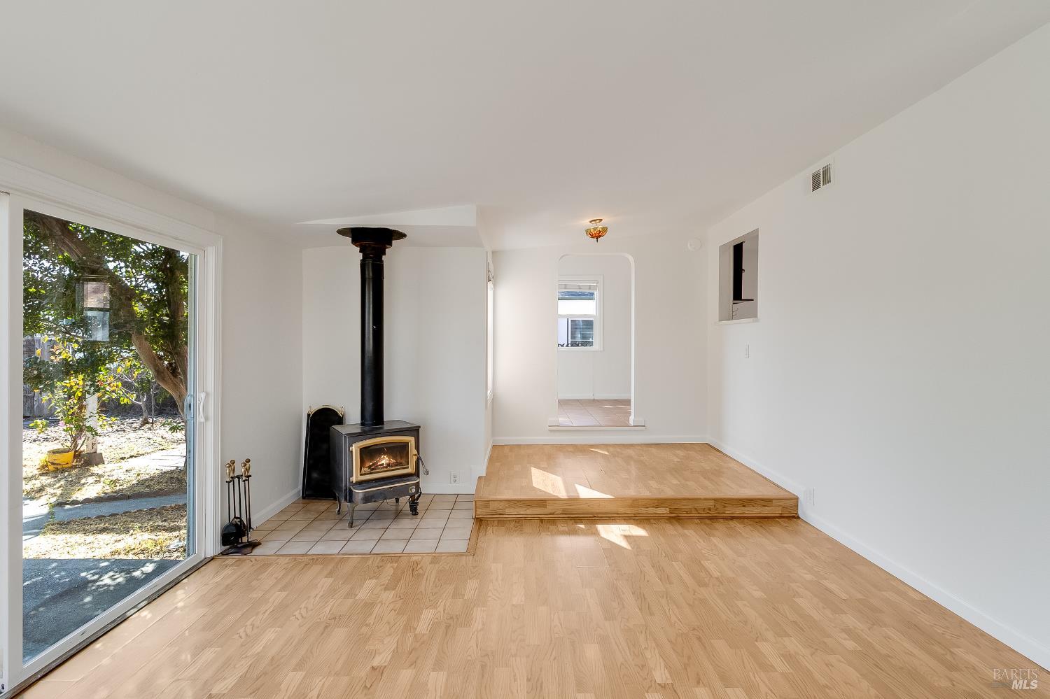 Detail Gallery Image 32 of 52 For 121 California St, Vallejo,  CA 94590 - 3 Beds | 1 Baths