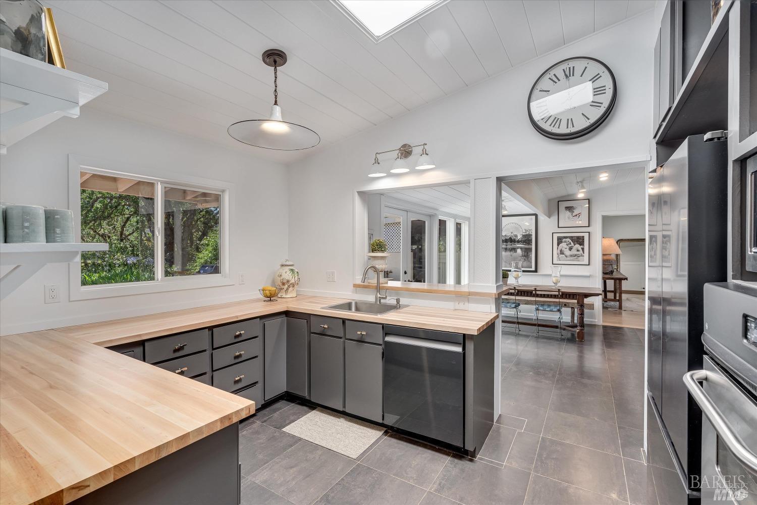 Detail Gallery Image 12 of 29 For Address Is Not Disclosed, Calistoga,  CA 94515 - 3 Beds | 2/1 Baths