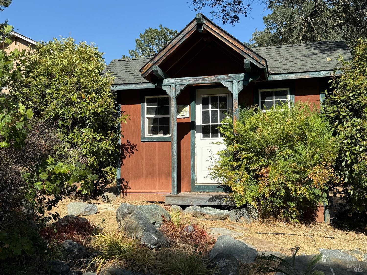 Detail Gallery Image 27 of 31 For 1461 Meadow Dr, Ukiah,  CA 95482 - 3 Beds | 1/1 Baths