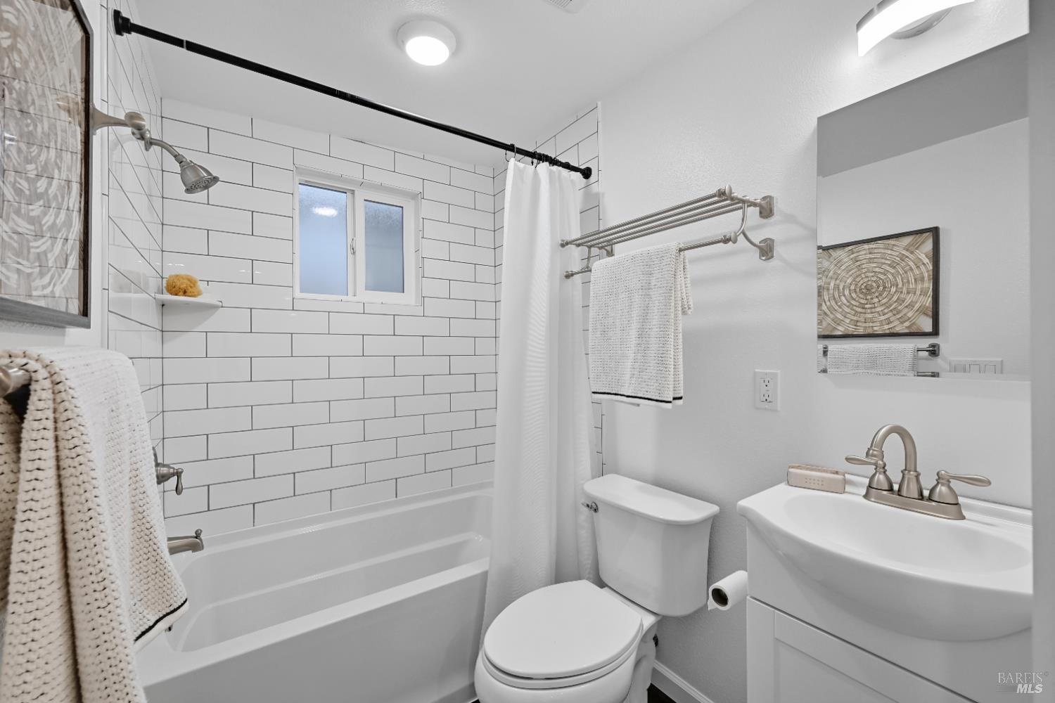 Detail Gallery Image 44 of 49 For 239 Valparaiso Ave, Cotati,  CA 94931 - 3 Beds | 2 Baths