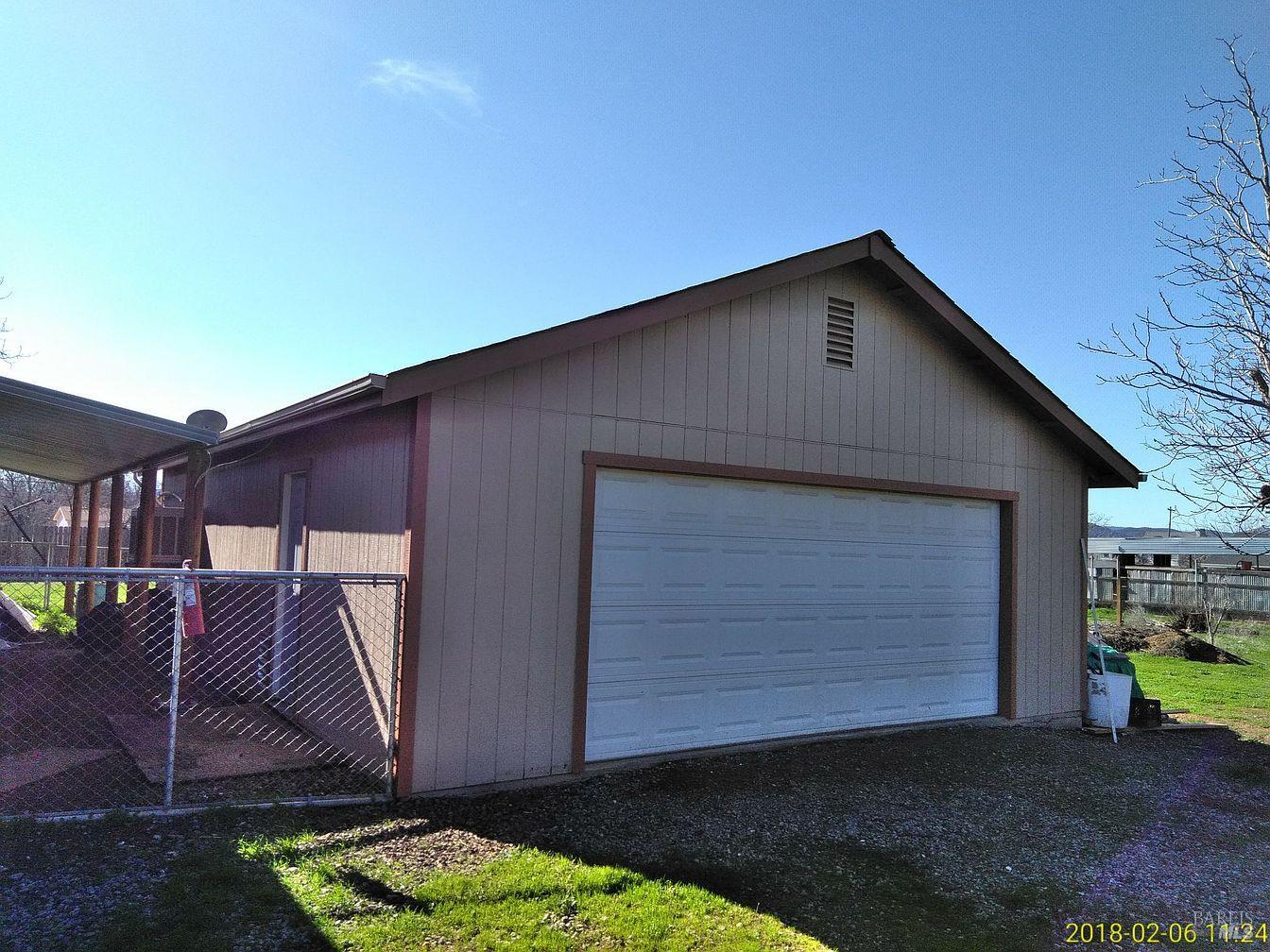 Detail Gallery Image 2 of 40 For 2851 Pamela Ln, Clearlake,  CA 95422 - 4 Beds | 2 Baths