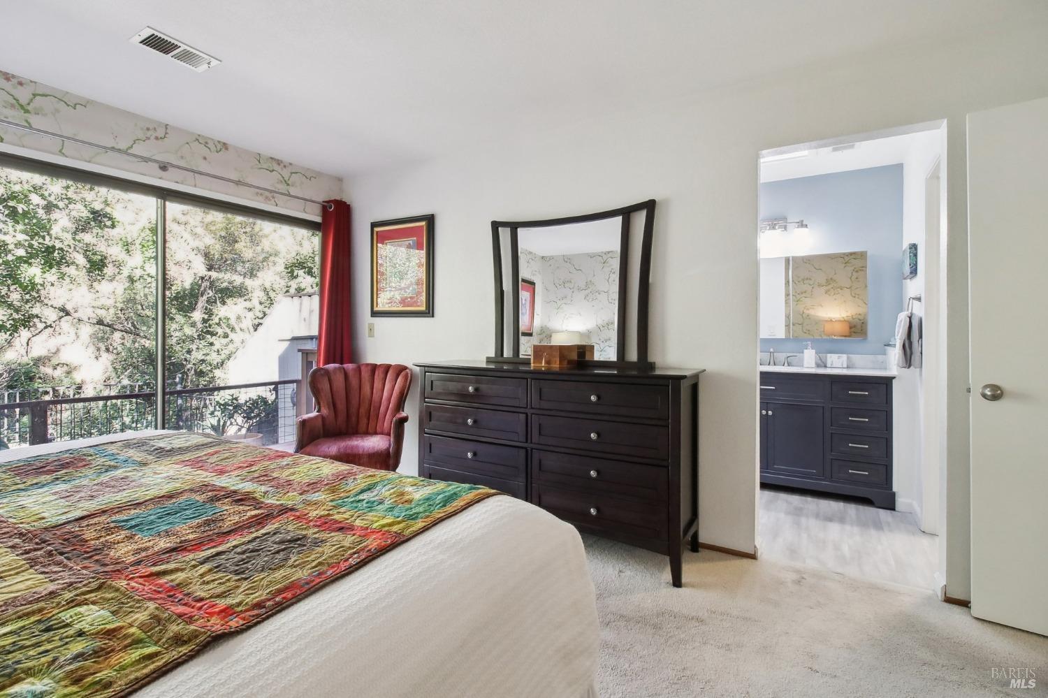 Detail Gallery Image 18 of 34 For 1240 Peppertree Cir, Saint Helena,  CA 94574 - 2 Beds | 2 Baths