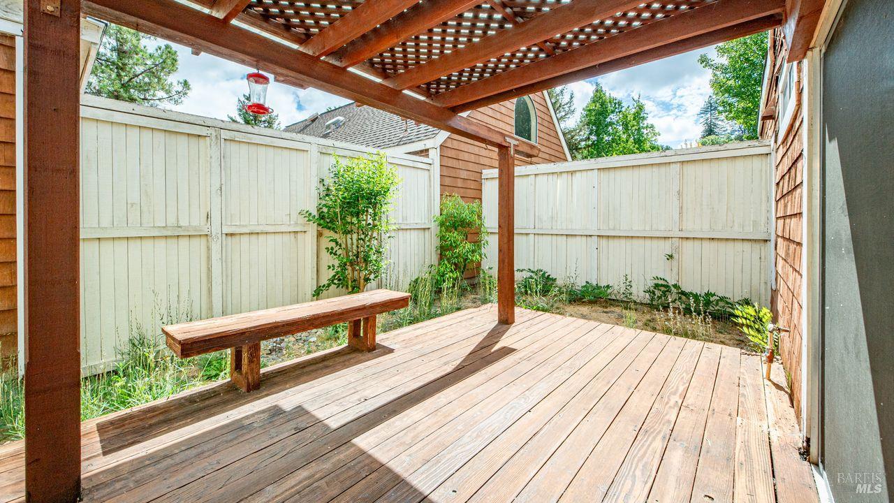 Detail Gallery Image 14 of 32 For 2520 Lakeview Dr, Santa Rosa,  CA 95405 - 3 Beds | 2 Baths