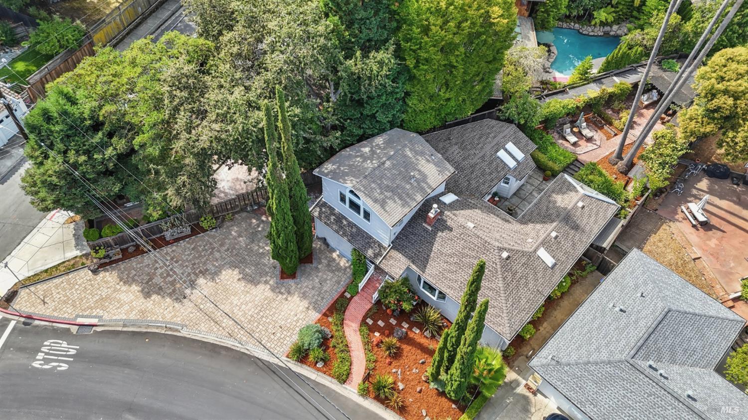 Detail Gallery Image 46 of 46 For 1 Hilldale Dr, San Anselmo,  CA 94960 - 4 Beds | 3 Baths