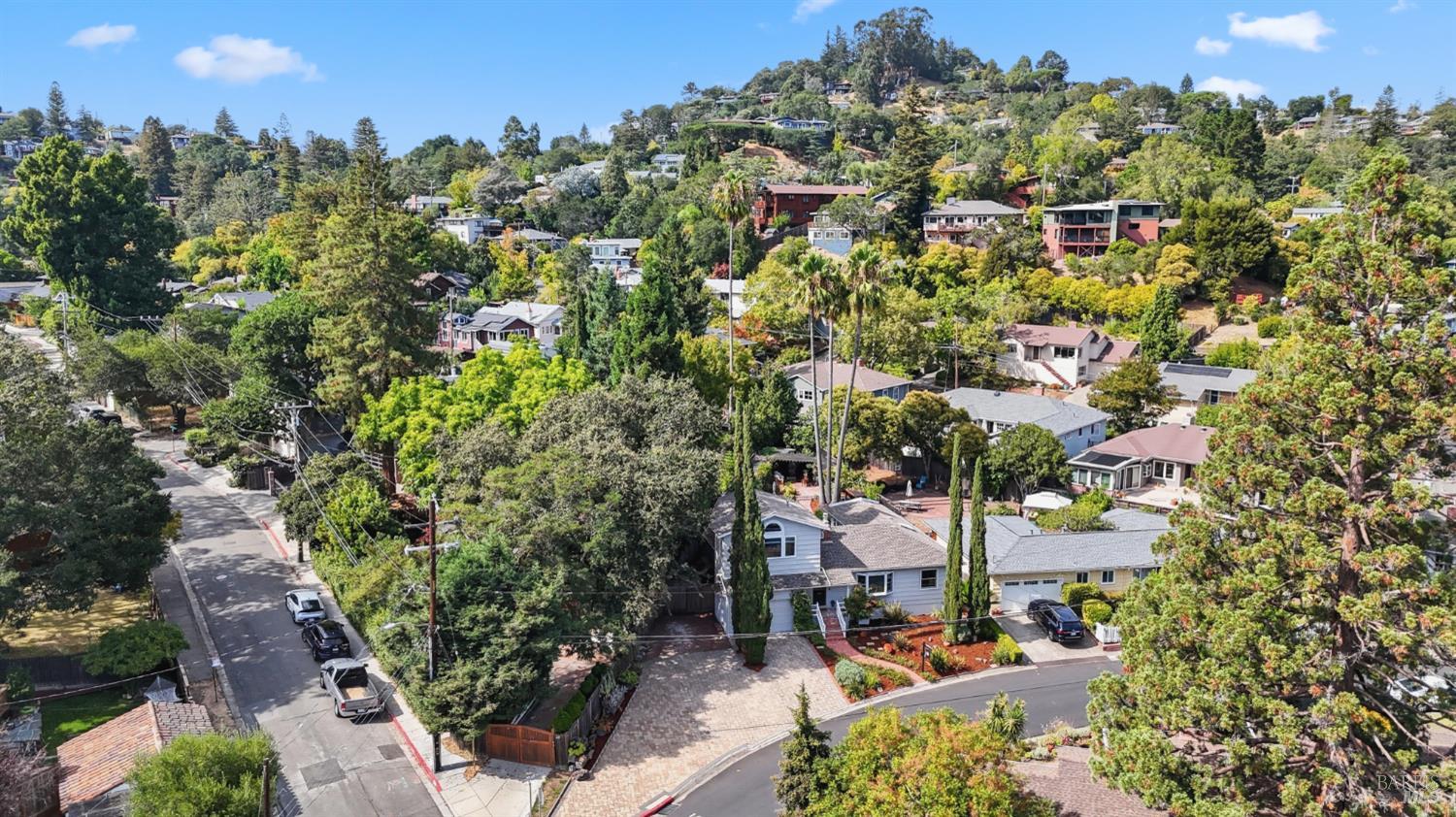 Detail Gallery Image 43 of 46 For 1 Hilldale Dr, San Anselmo,  CA 94960 - 4 Beds | 3 Baths