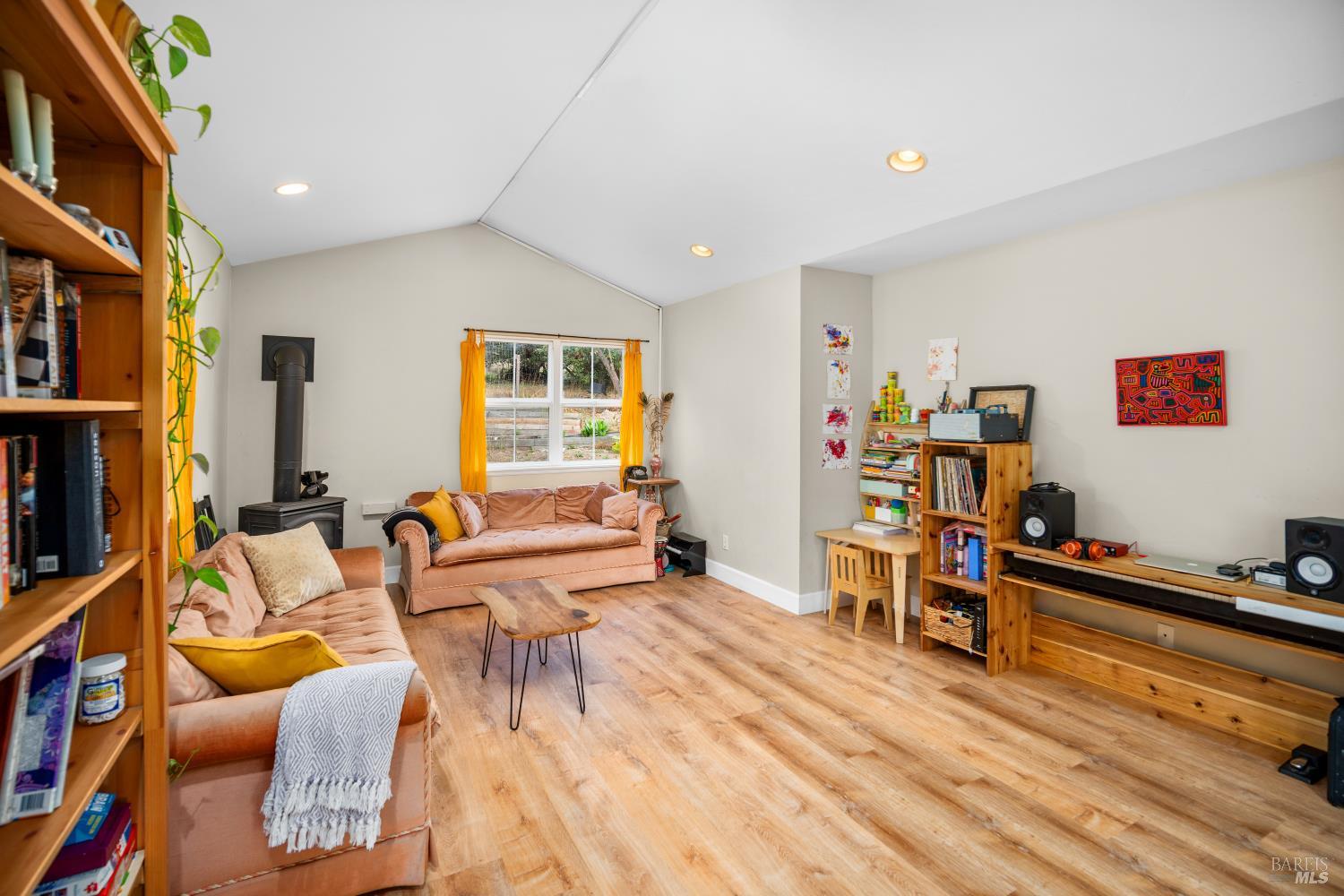 Detail Gallery Image 45 of 58 For 1369 Tilton Rd, Sebastopol,  CA 95472 - 2 Beds | 1 Baths