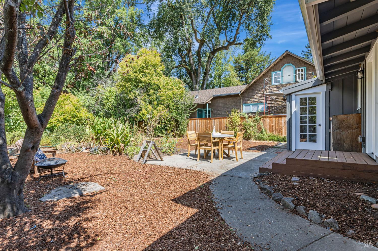 Detail Gallery Image 25 of 41 For 74 Creek Rd, Fairfax,  CA 94930 - 2 Beds | 1 Baths