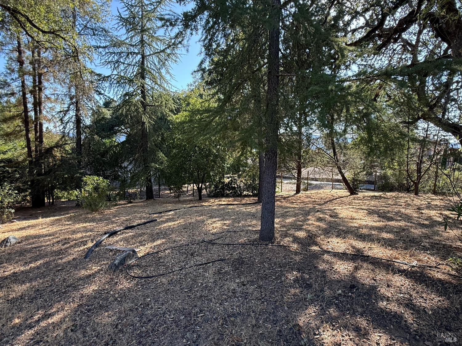 Detail Gallery Image 26 of 31 For 1461 Meadow Dr, Ukiah,  CA 95482 - 3 Beds | 1/1 Baths