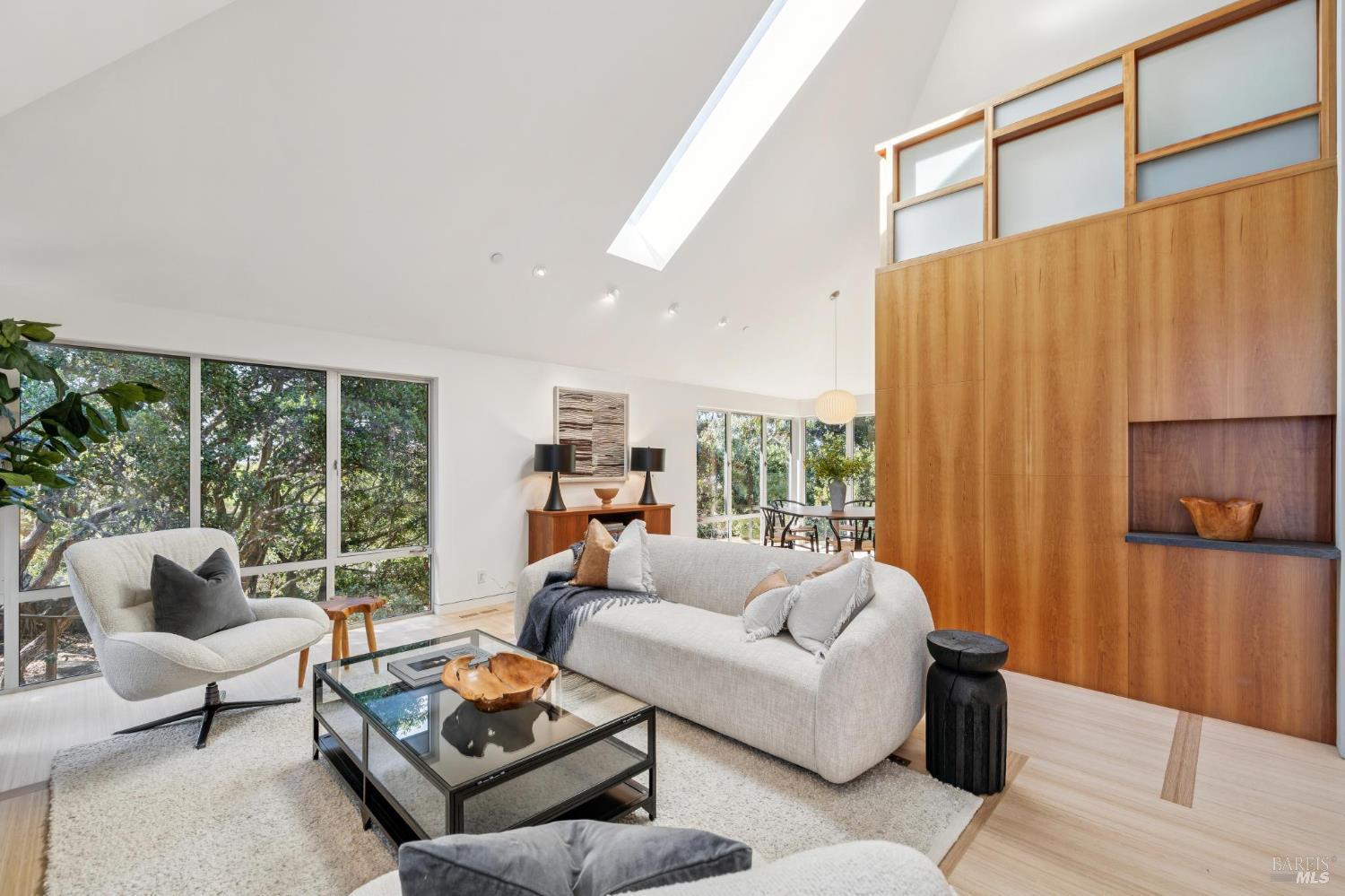 Detail Gallery Image 8 of 80 For 103 Reed Ranch Rd, Belvedere Tiburon,  CA 94920 - 4 Beds | 4 Baths