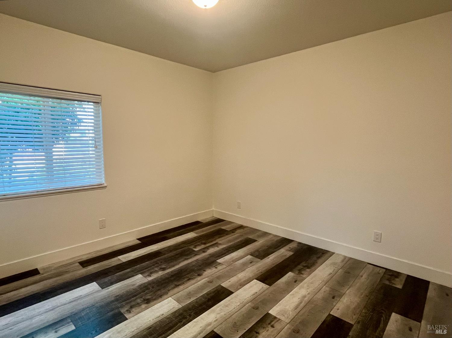 Detail Gallery Image 21 of 26 For 3701 Crestview Dr, Santa Rosa,  CA 95403 - 3 Beds | 2 Baths