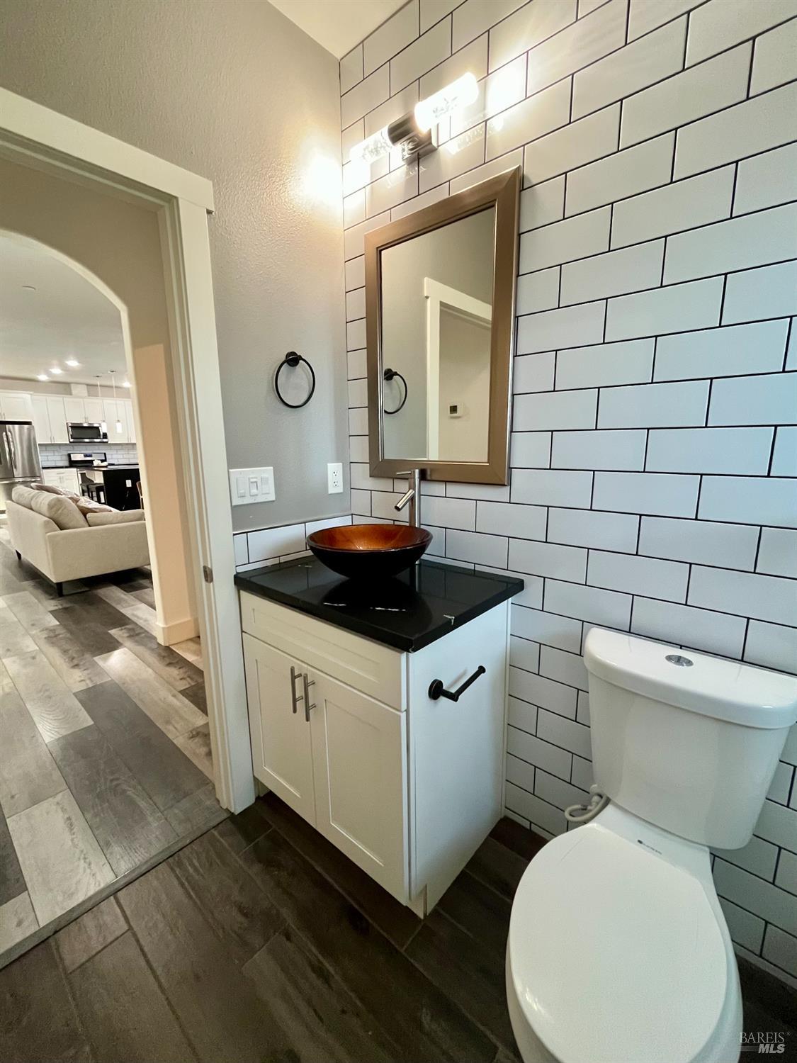 Detail Gallery Image 14 of 26 For 3701 Crestview Dr, Santa Rosa,  CA 95403 - 3 Beds | 2 Baths