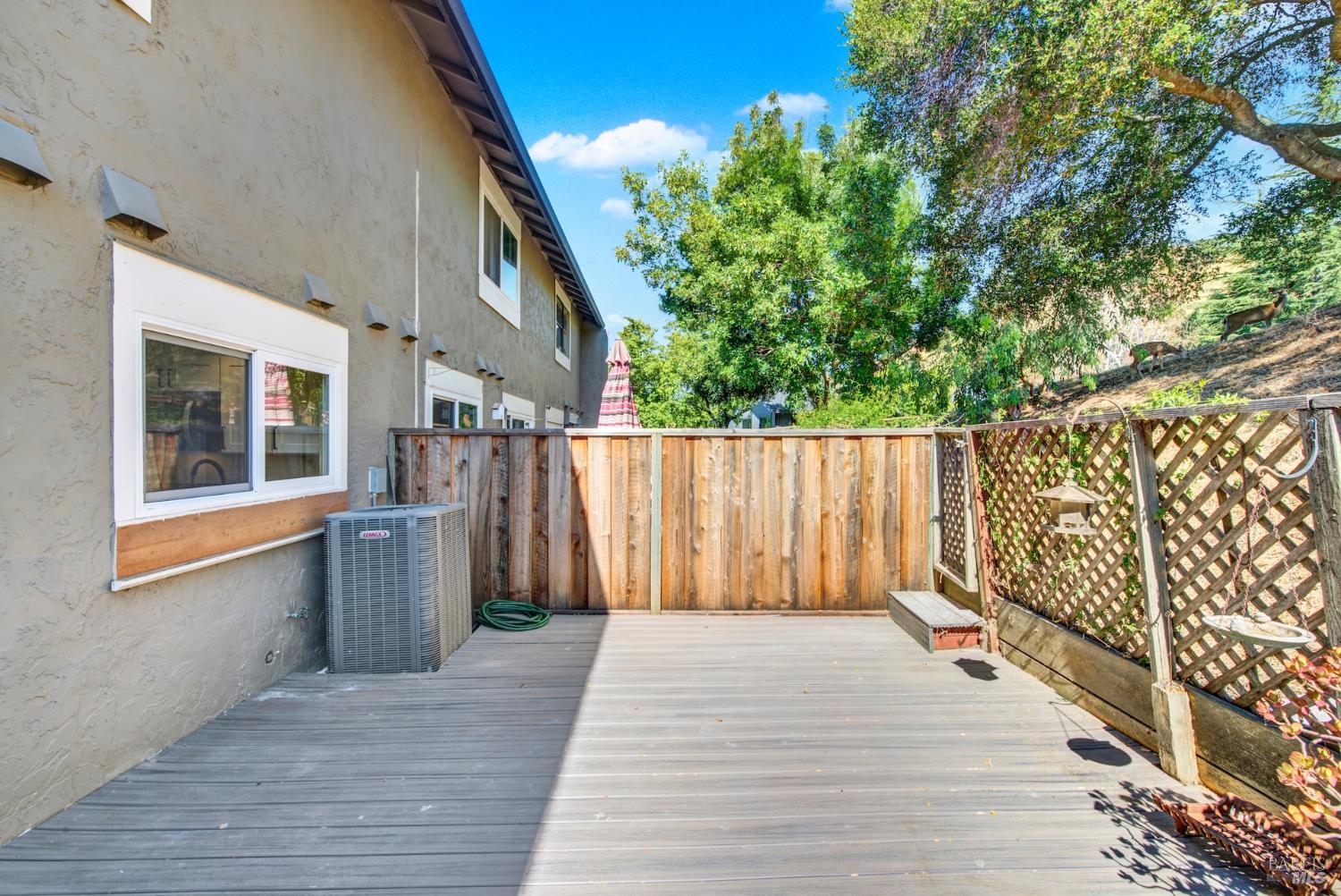 Detail Gallery Image 49 of 71 For 2009 Hawthorne Ter, Novato,  CA 94945 - 2 Beds | 1/1 Baths