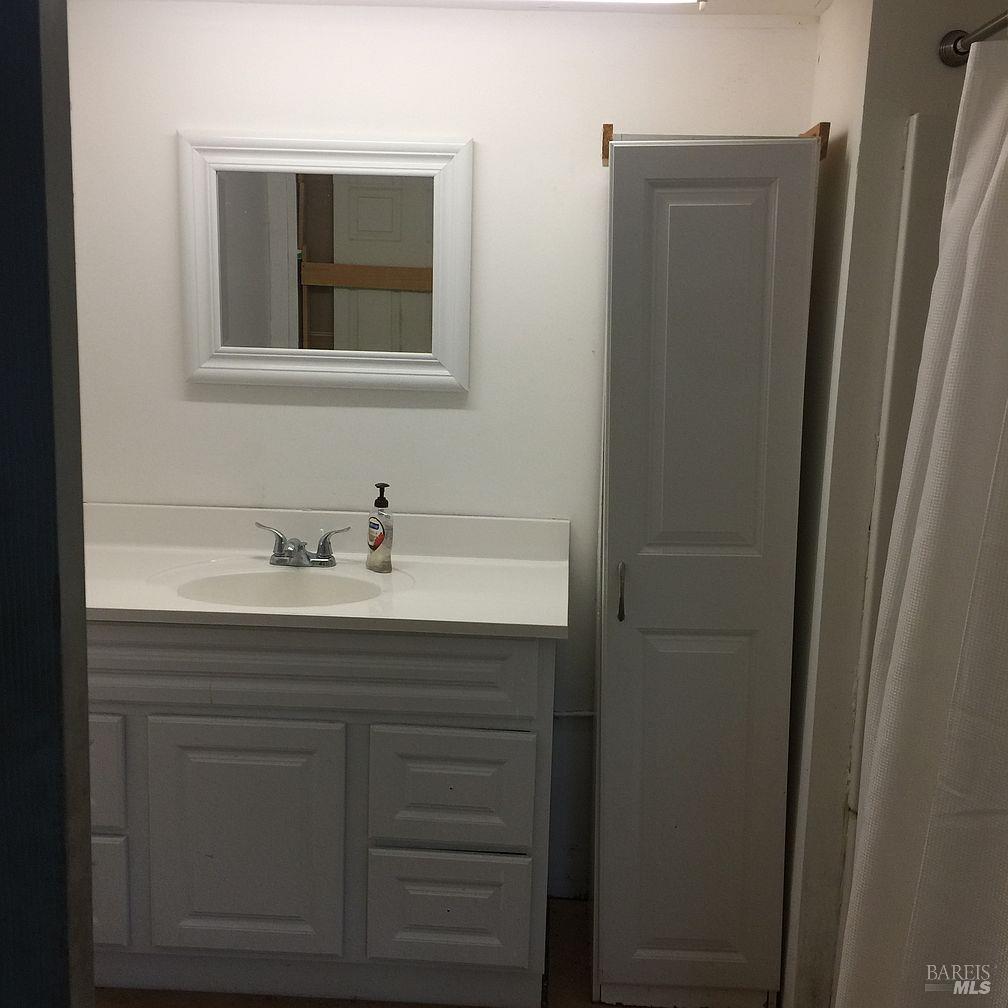 Detail Gallery Image 18 of 30 For 16292 19th Ave, Clearlake,  CA 95422 - 2 Beds | 1 Baths