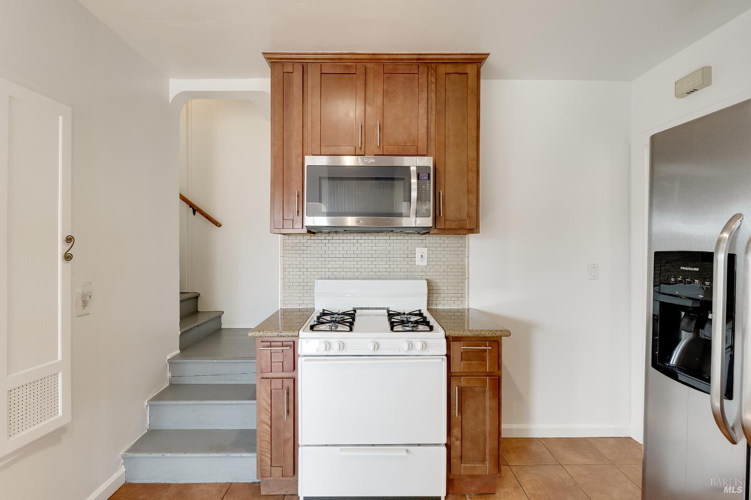 Detail Gallery Image 25 of 52 For 121 California St, Vallejo,  CA 94590 - 3 Beds | 1 Baths