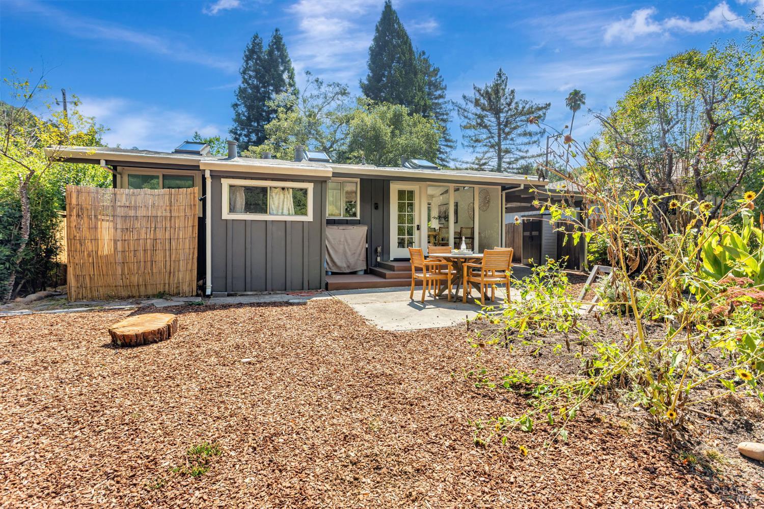 Detail Gallery Image 32 of 41 For 74 Creek Rd, Fairfax,  CA 94930 - 2 Beds | 1 Baths
