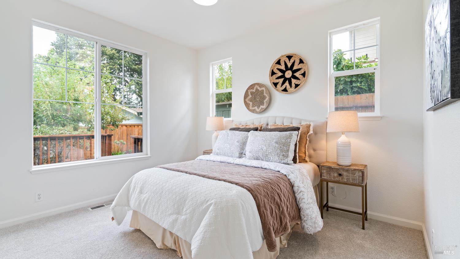 Detail Gallery Image 15 of 32 For 469 Christensen Ln, Cotati,  CA 94931 - 3 Beds | 2/1 Baths