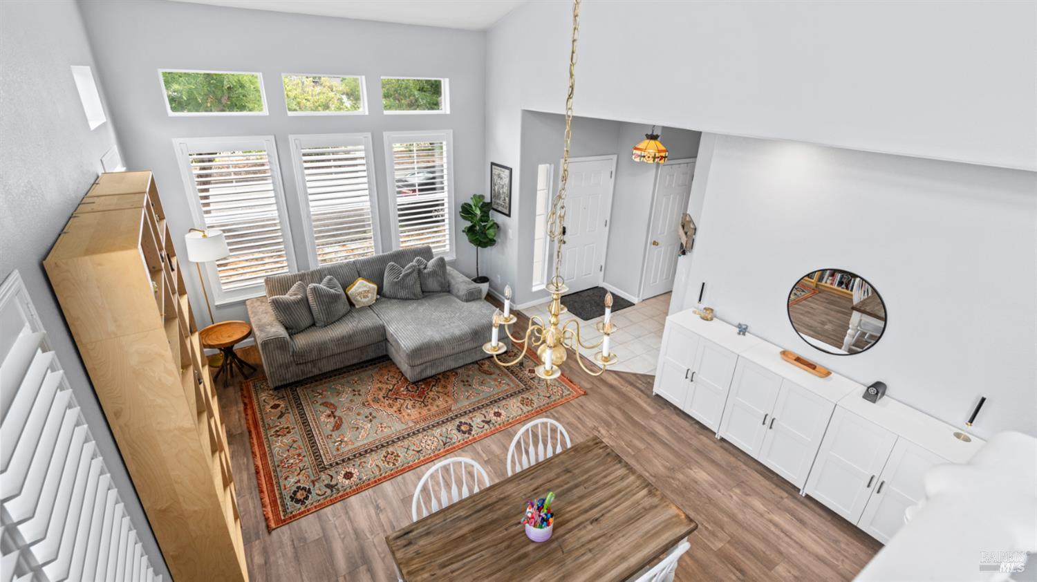 Detail Gallery Image 11 of 36 For 1407 Woodside Cir, Petaluma,  CA 94954 - 3 Beds | 2/1 Baths