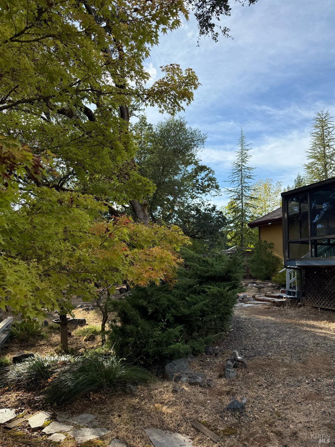 Detail Gallery Image 25 of 31 For 1461 Meadow Dr, Ukiah,  CA 95482 - 3 Beds | 1/1 Baths