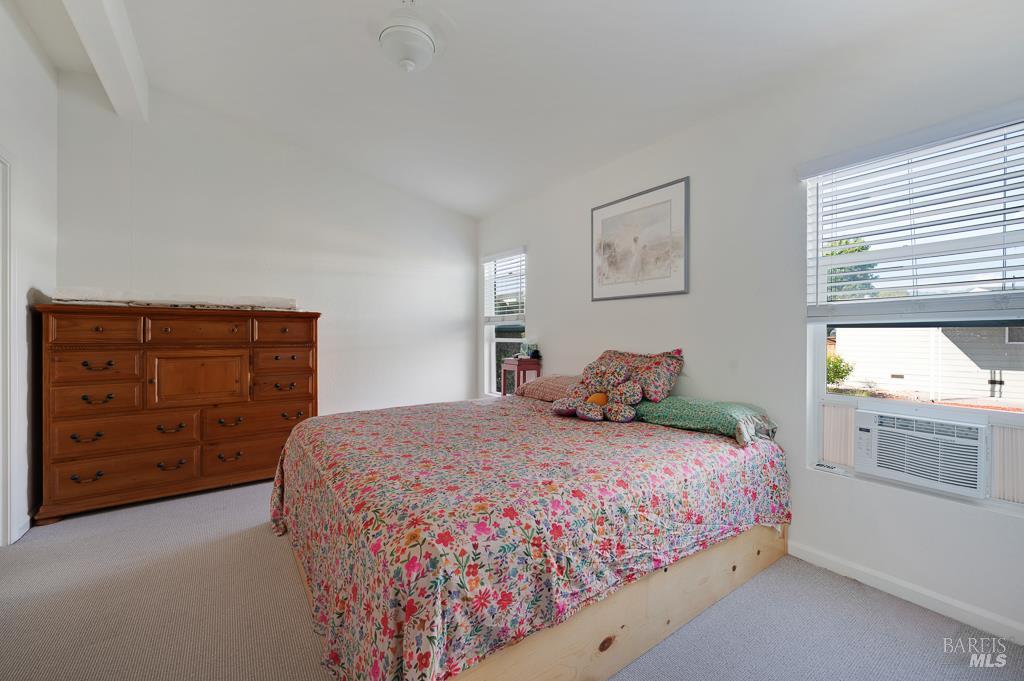 Detail Gallery Image 21 of 38 For 7 Oakwood Dr, Petaluma,  CA 94954 - 3 Beds | 2 Baths