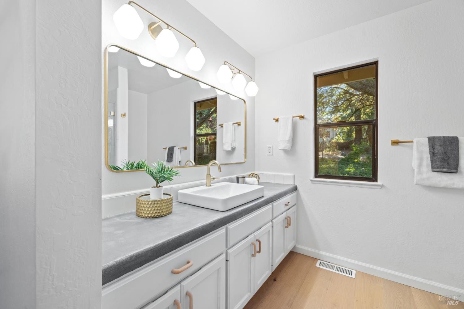Detail Gallery Image 38 of 59 For 5925 Fredricks Rd, Sebastopol,  CA 95472 - 3 Beds | 2 Baths